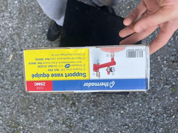 support de vase équipé