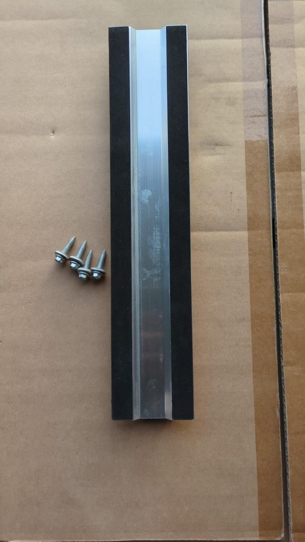 K2 Systems MiniRail (rail court pour toiture trapézoïdale)